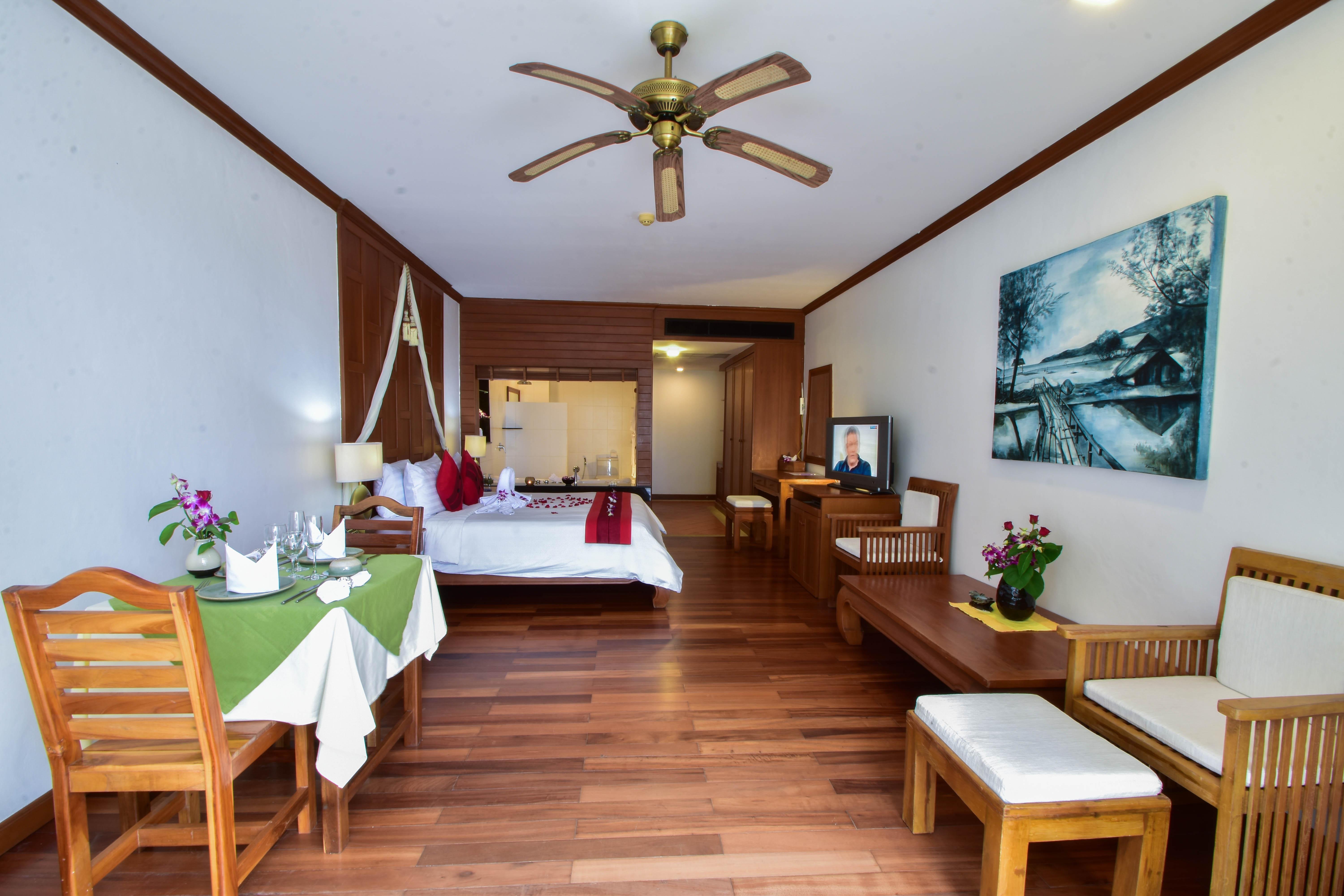 Layalina Hotel Bãi biển Kamala Ngoại thất bức ảnh